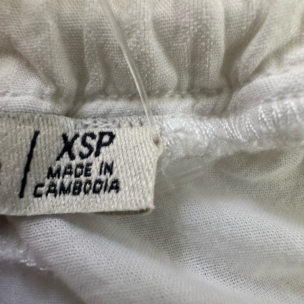 Abercrombie & Fitch White Garment - Picture 6 of 6